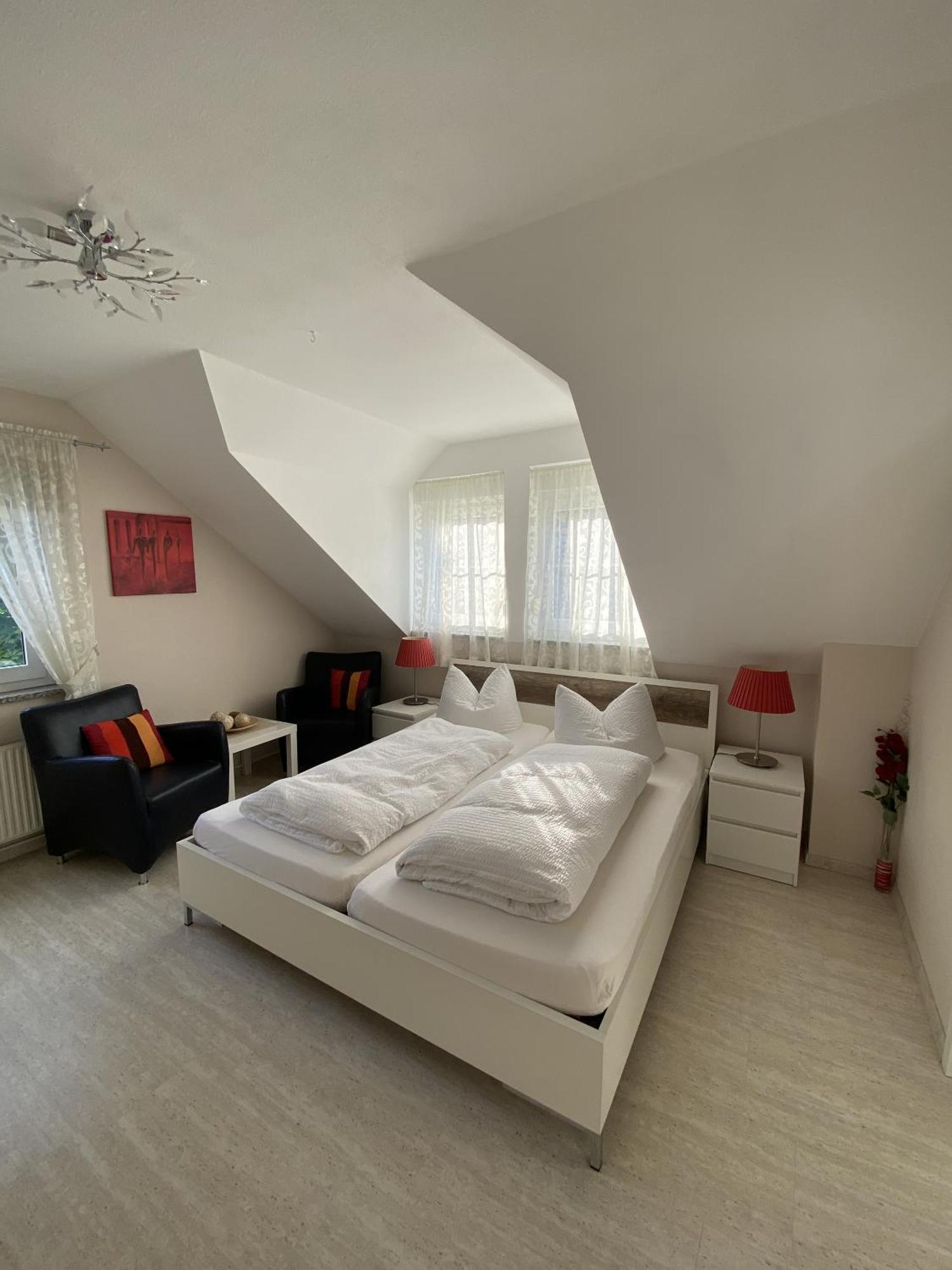 Apartments Und Zimmer Gaestehaus Matthias Drážďany Exteriér fotografie