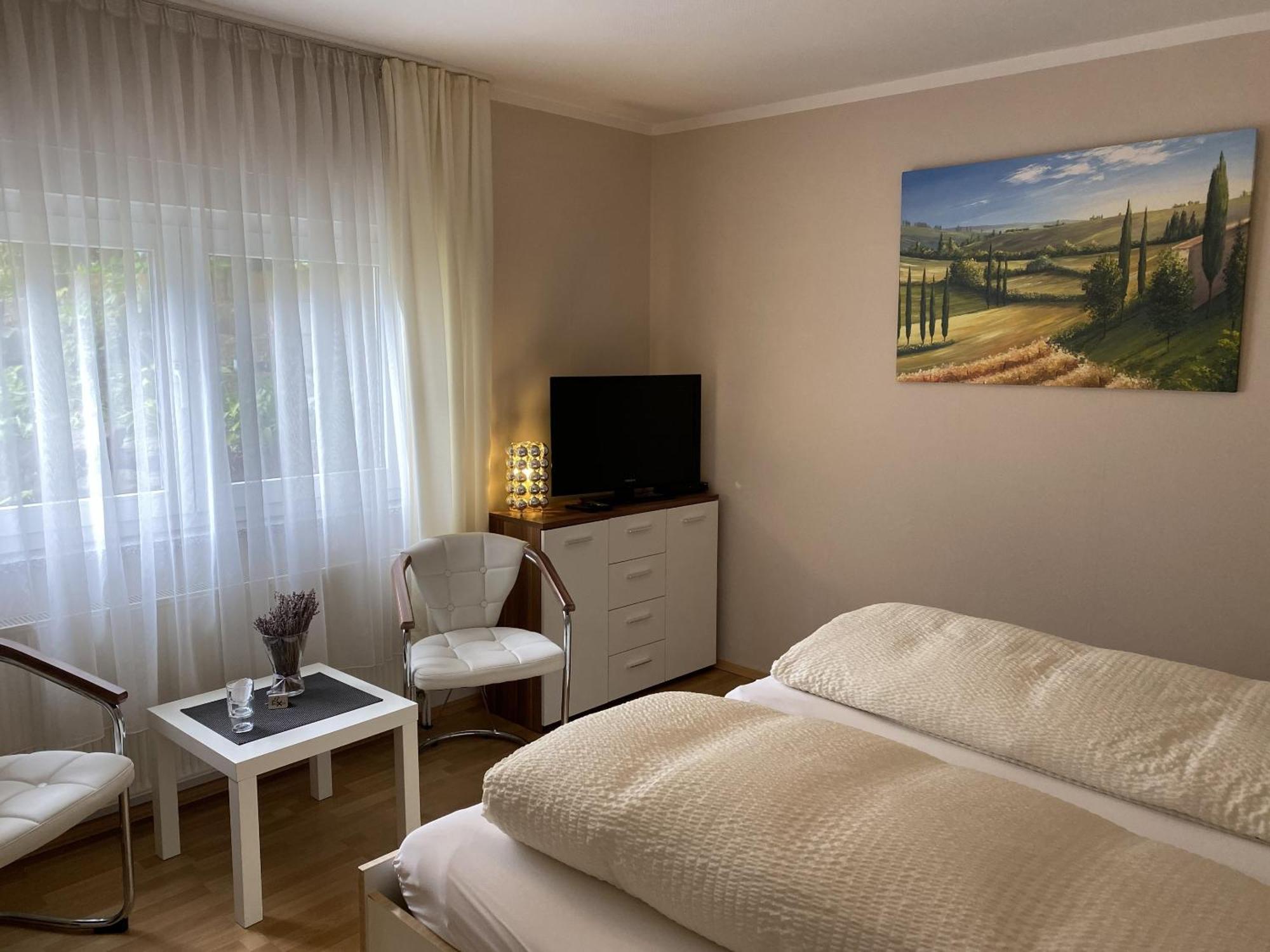 Apartments Und Zimmer Gaestehaus Matthias Drážďany Exteriér fotografie